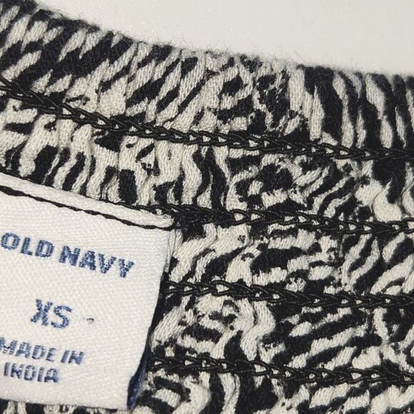 Old Navy Cami Jumpsuit Size XS Womens Black White Palm Print Sleveless Wide Leg - Picture 5 of 11